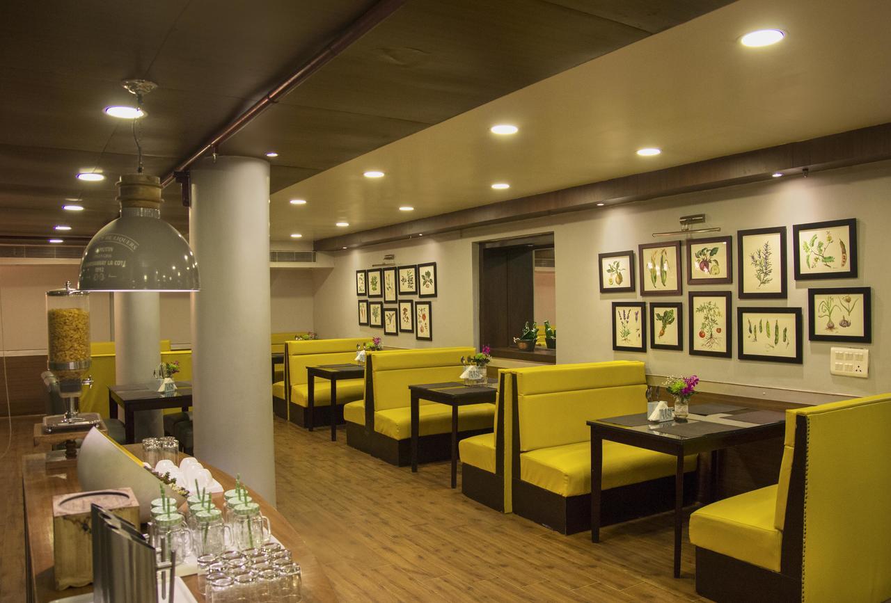 Rockland Hotel, C.R Park Нью-Дели Экстерьер фото