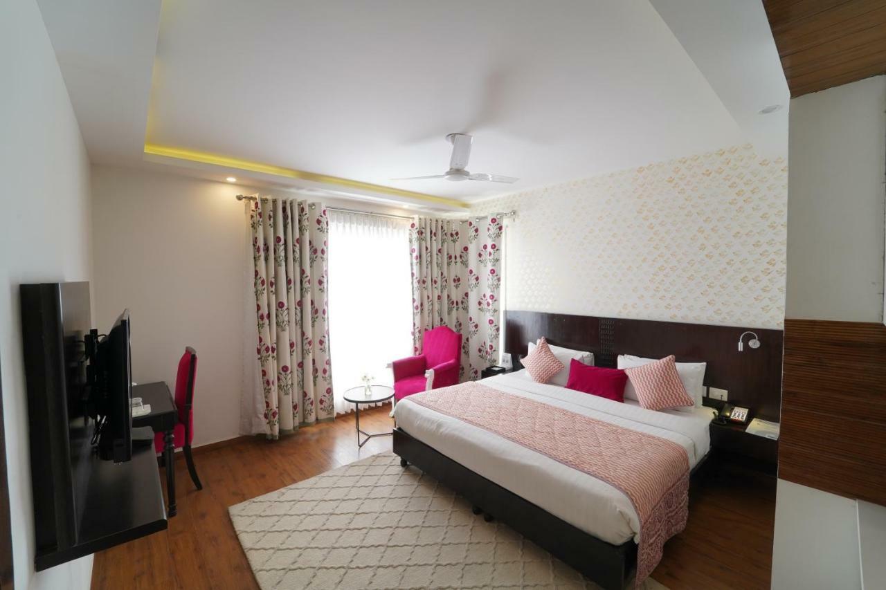 Rockland Hotel, C.R Park Нью-Дели Экстерьер фото